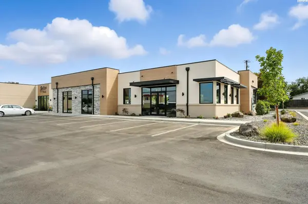 6018 W Clearwater #110, Kennewick, WA