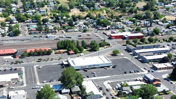 320 SW Emigrant Ave, Pendleton, Other, OR 97801