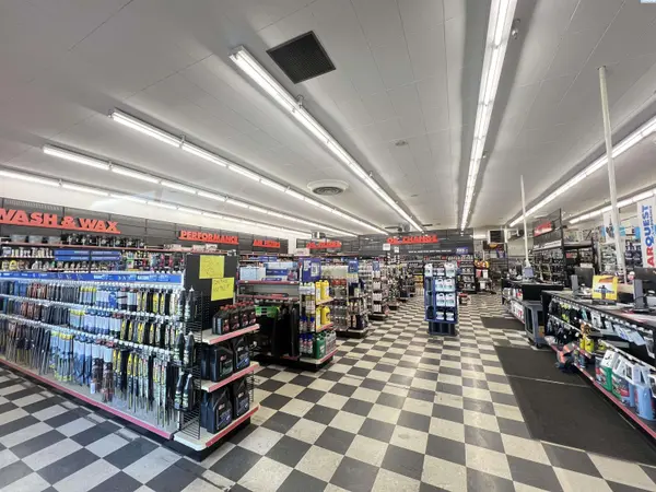 320 SW Emigrant Ave, Pendleton, Other, OR 97801
