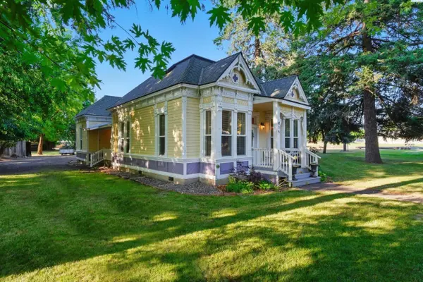 415 Preston Ave, Waitsburg, WA 99361