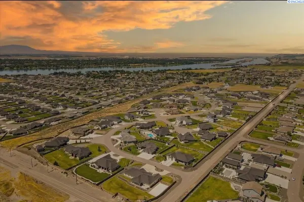 7025 (Lot 13) EagleCrest Dr #Lt 13, Pasco, WA 99301