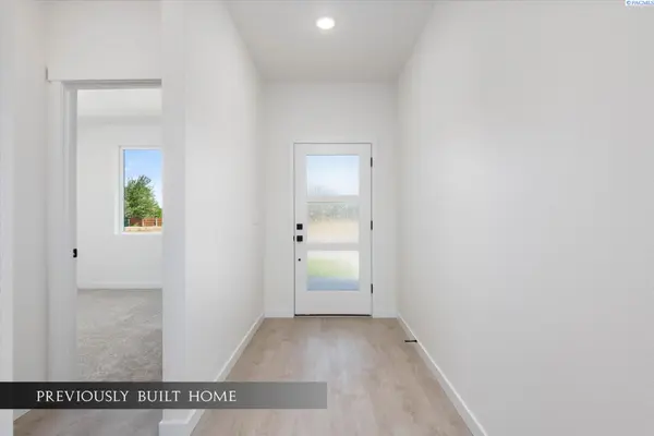 2744 S Beech Street, Kennewick, WA 99337