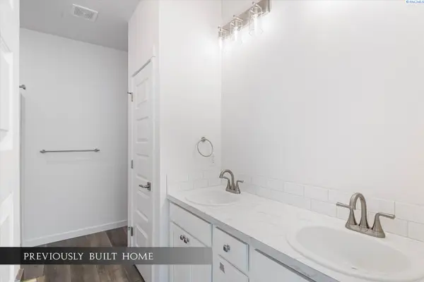 2721 S Beech Street, Kennewick, WA 99337