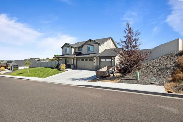 4019 Queen St, West Richland, WA 99353