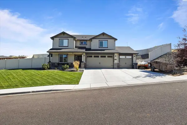 4019 Queen St, West Richland, WA 99353