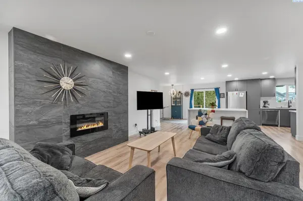 10013 W Argent Road, Pasco, WA 99301