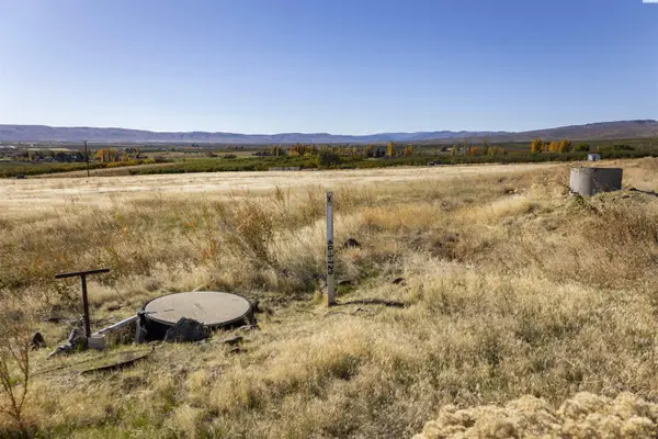 440 Yule Rd, Yakima, WA 98908