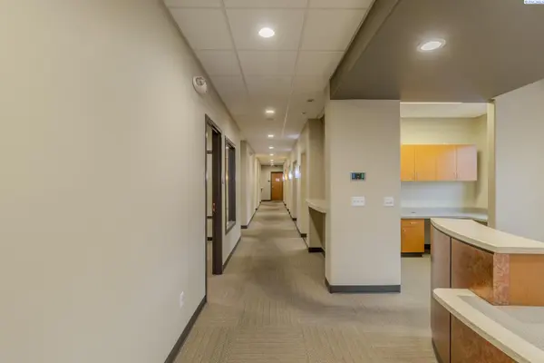 9521 Sandifur Parkway #101, Pasco, WA 99301