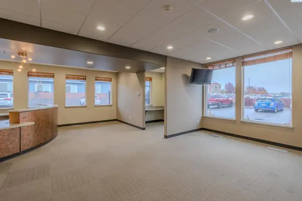 9521 Sandifur Parkway #101, Pasco, WA 99301