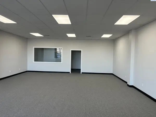 3180 W Clearwater Avenue #N, Kennewick, WA 99336