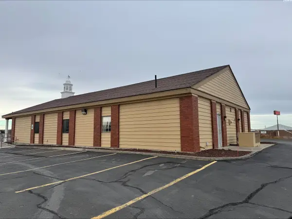 800 S Columbia Ave, Connell, WA 99326