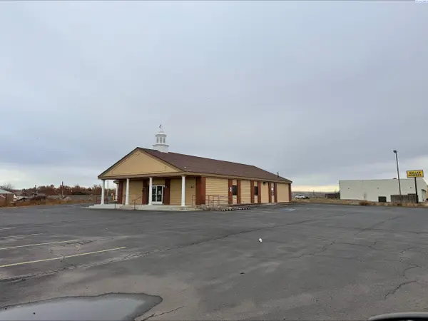 800 S Columbia Ave, Connell, WA 99326