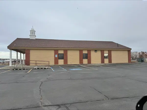 800 S Columbia Ave, Connell, WA 99326