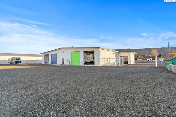 1220 Industrial Way, Union Gap, WA 98903