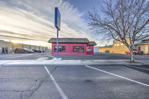 627 S Columbia Ave, Connell, WA 99326