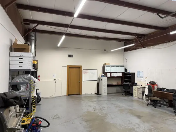 6855 W Clearwater Avenue, St I, Kennewick, WA 99336