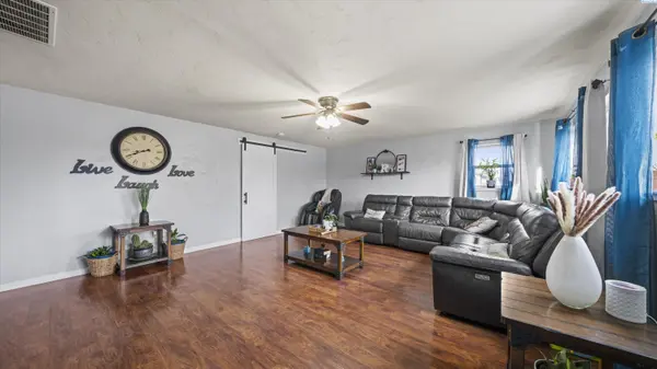 420 S Edison Pl, Kennewick, WA 99336