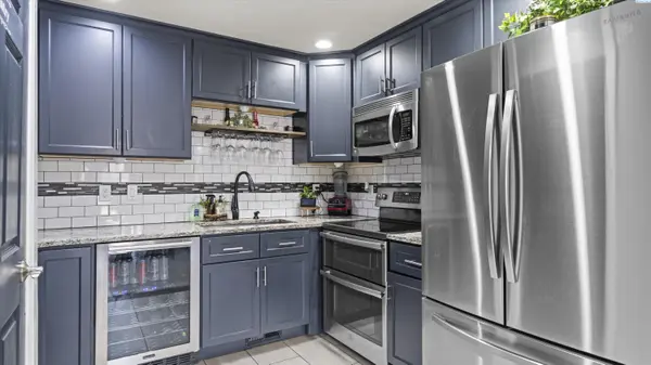420 S Edison Pl, Kennewick, WA 99336