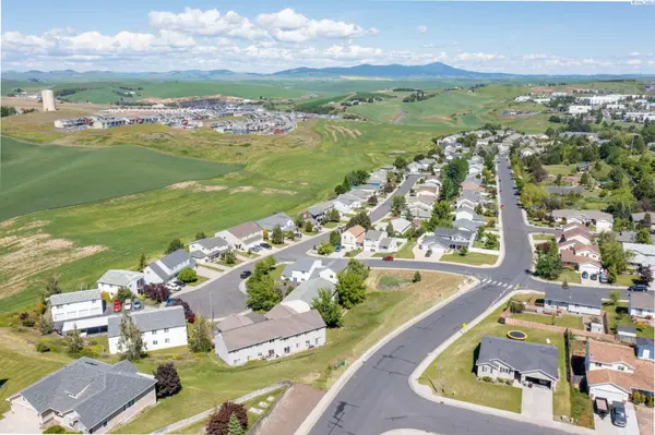 440 NW Terre View Dr, Pullman, WA 99163