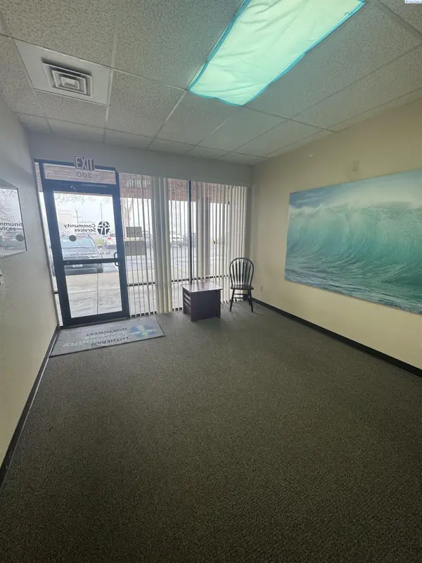 3321 W Kennewick Avenue #200, Kennewick, WA 99336