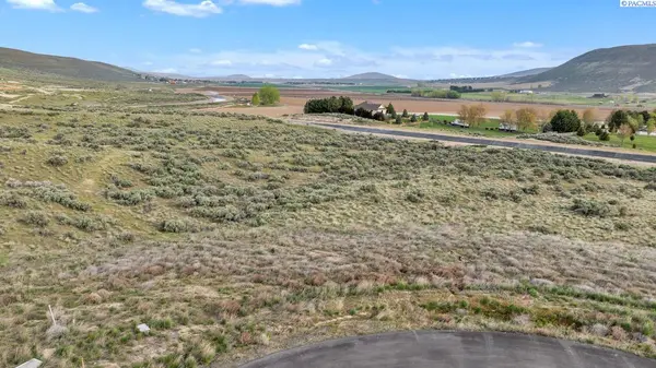72305 Homestead RD, Kennewick, WA 99338