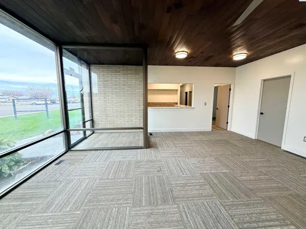 2427 W Falls Ave, Kennewick, WA