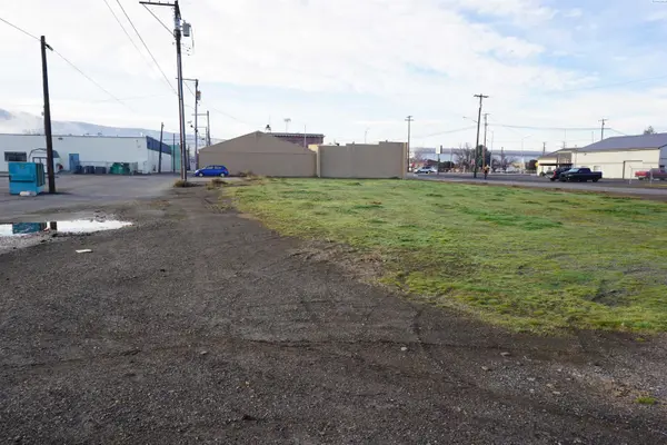 1311 Bennett Ave, Prosser, WA 99350