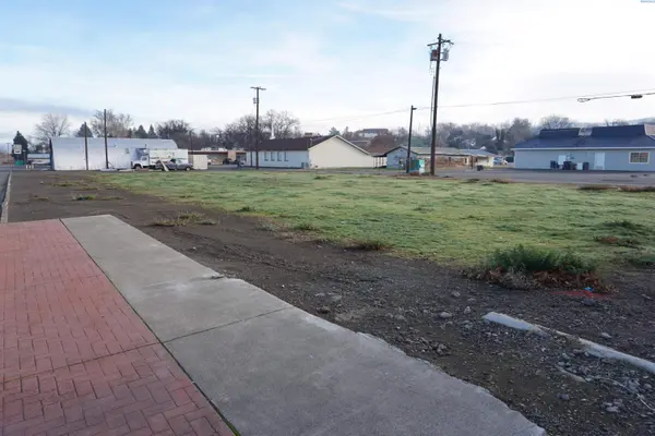 1311 Bennett Ave, Prosser, WA 99350