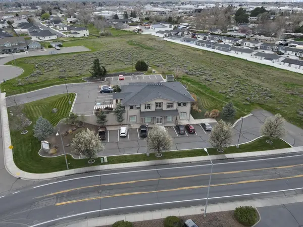 1123 N Grant Pl, Kennewick, WA 99336