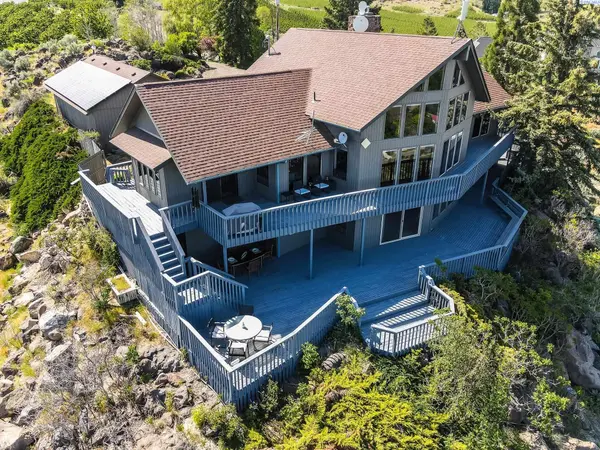 541 Basalt Springs Way, Naches, WA 98937