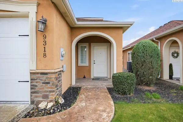 9318 Majestia Lane, Pasco, WA 99301