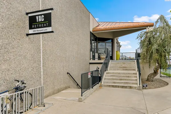 2501 Racquet Ln #101, Yakima, WA 98902