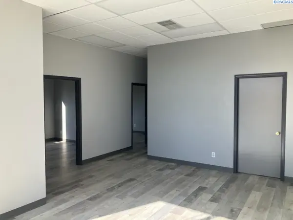 8919 W Grandridge #Upper, Kennewick, WA 99336