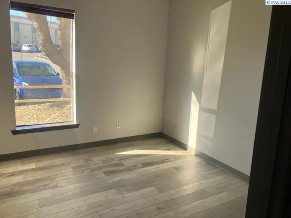 8919 W Grandridge #Upper, Kennewick, WA 99336