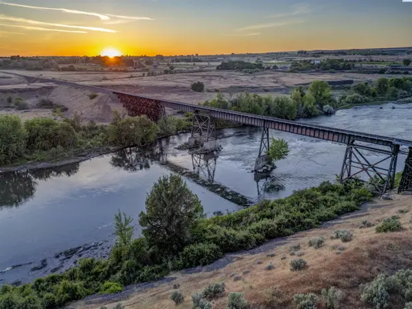 80450 N 757 PR NW, Prosser, WA 99350