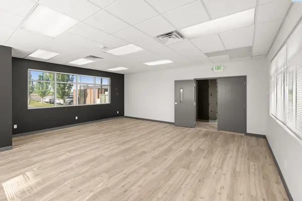 2576 Yakima Valley Hwy, Sunnyside, WA 98944