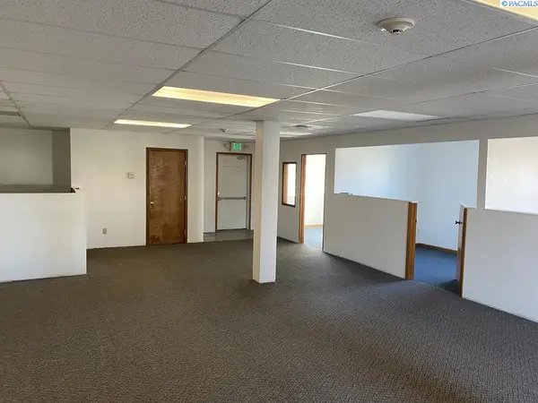 1215 Thayer Drive, Richland, WA 99352