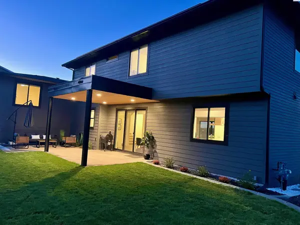 5001 Hershey Ln, West Richland, WA 99353
