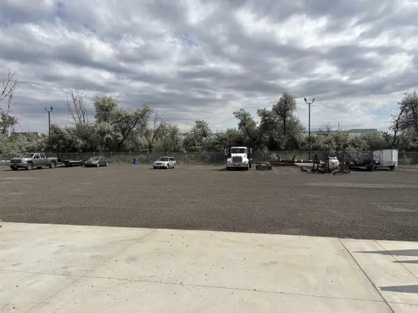 68 Gateway Road #110, Burbank, WA 99323