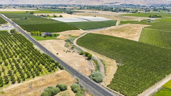 8002 NKA McCreadie Rd., Prosser, WA 99350
