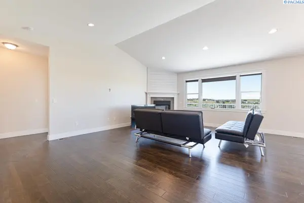 1505 SW Capri Ct, Pullman, WA 99163