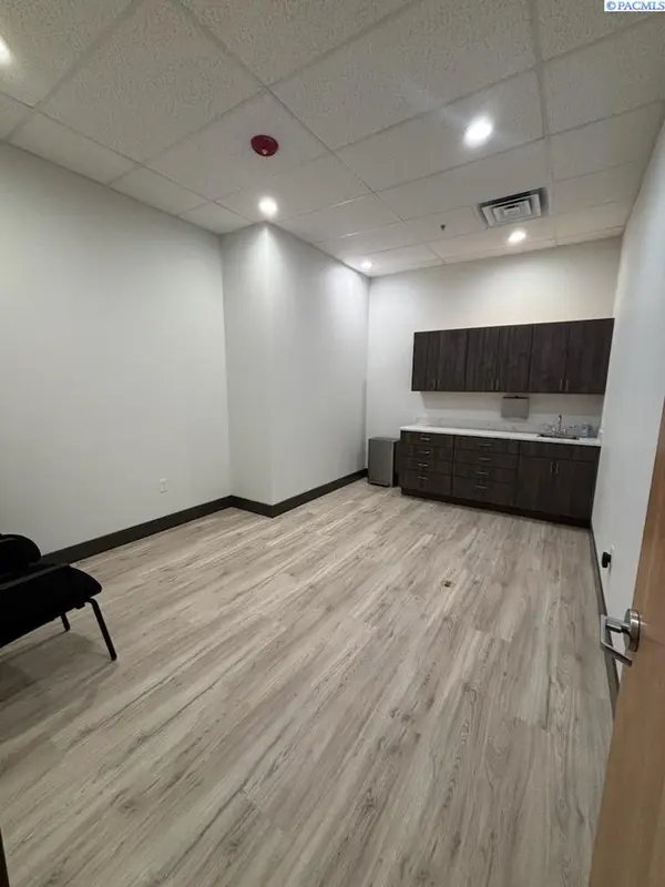 8101 W Grandridge #120 B, Kennewick, WA 99336