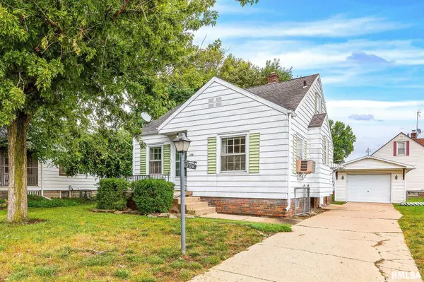 706 N ASHLAND AVE, West Peoria, IL 61604