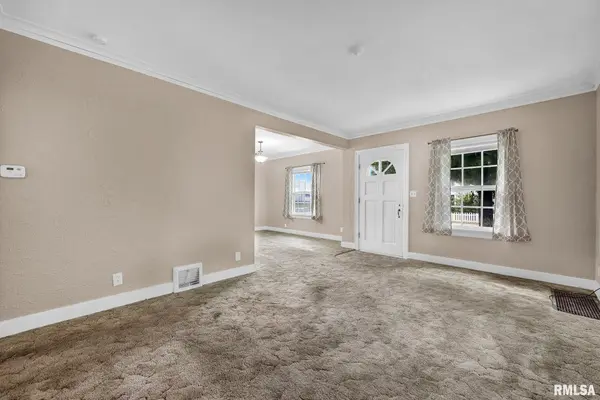 706 N ASHLAND AVE, West Peoria, IL 61604