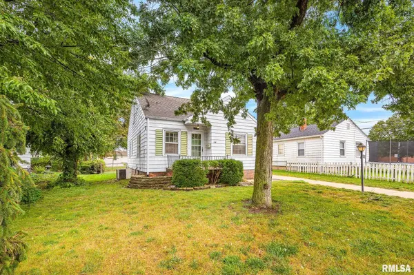 706 N ASHLAND AVE, West Peoria, IL 61604