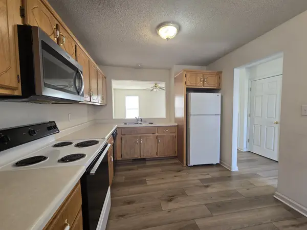 233 Tree Line Dr, Oak Grove, KY 42262