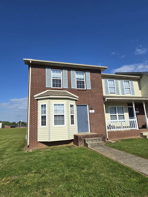 241 Tree Line Dr, Oak Grove, KY 42262