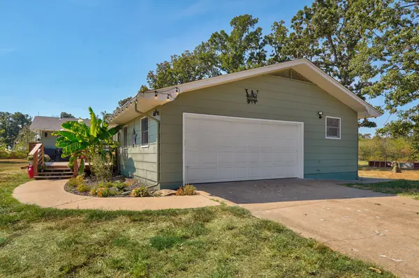 7797 State Highway Cc, Exeter, MO 65647