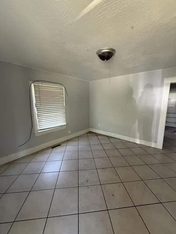 1634 N Rogers AVE, Springfield, MO 65803