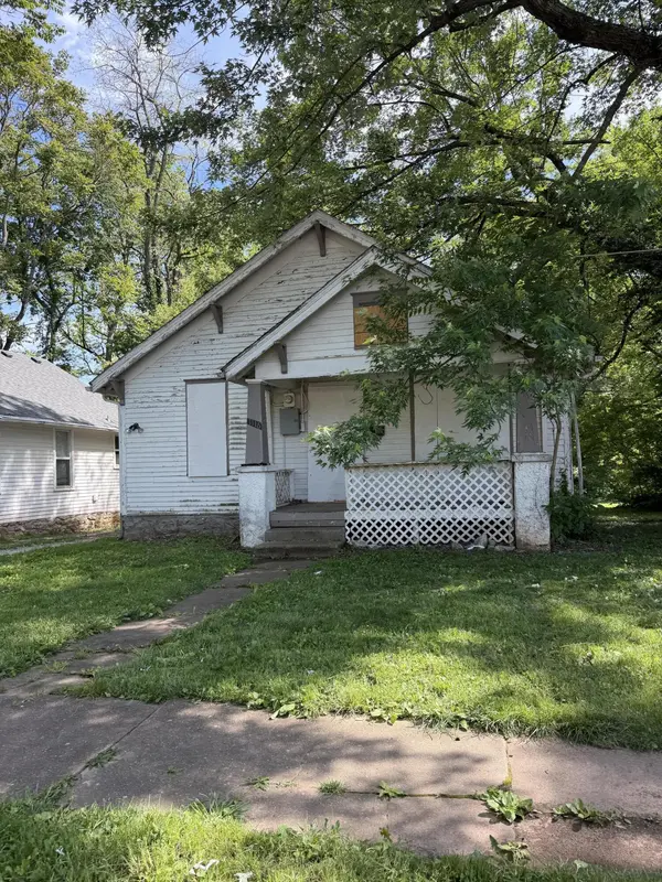 1116 W Madison ST, Springfield, MO 65806